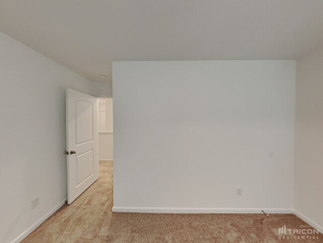 Building Photo - 4007 Trail de Paris