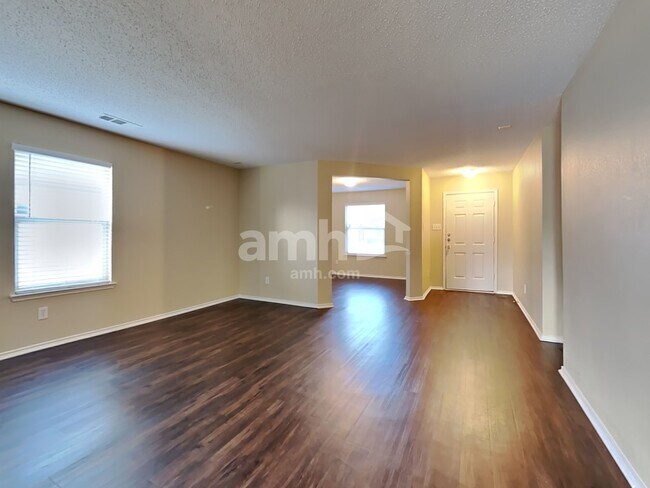 Building Photo - 115 Clover Leaf Ln