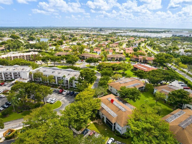 Building Photo - 10869 W Clairmont Cir