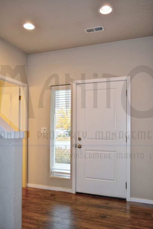 Building Photo - **COMING SOON** Eagle Ridge Gem