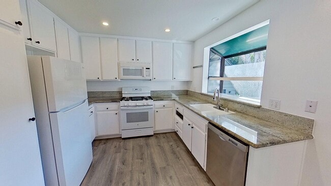 Building Photo - 2438 Brittany Woods Ln