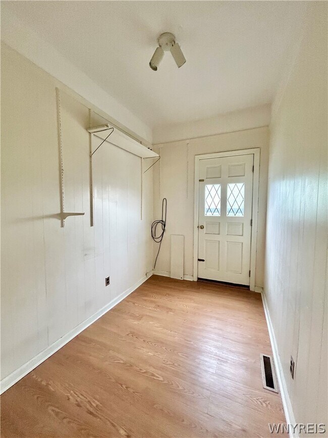 Building Photo - 40 Oakland Pl