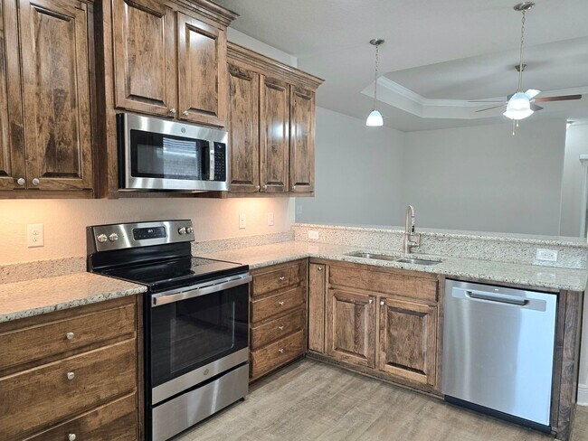 Building Photo - 3-Bedroom Home - Parkside Commons