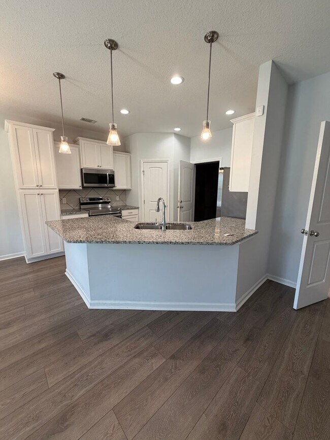 Building Photo - 600 Brightleaf Cir