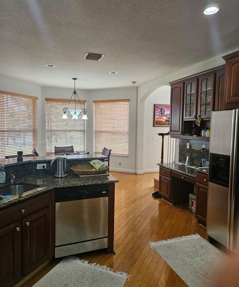 Building Photo - 13382 Lakepointe Cir
