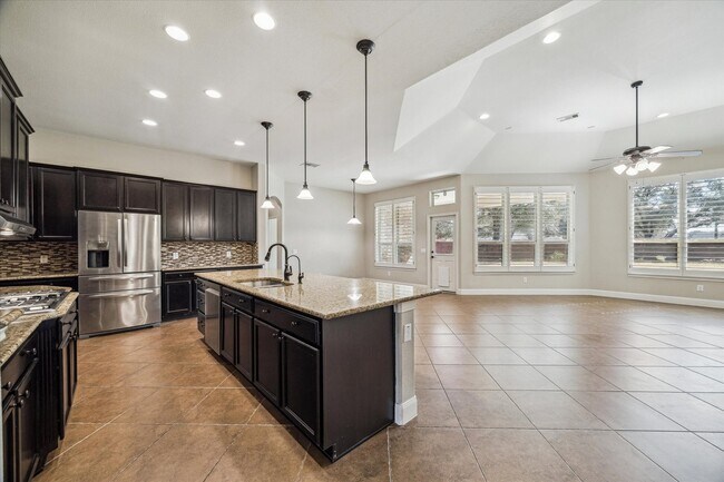 Building Photo - 5902 Chatham Cove