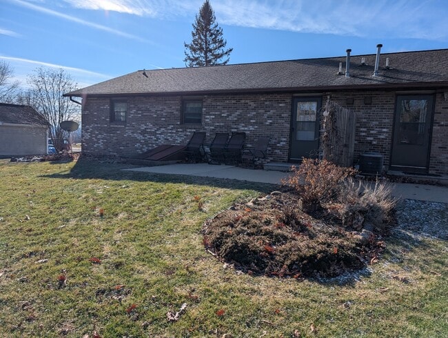 Building Photo - 112 Wright Dr