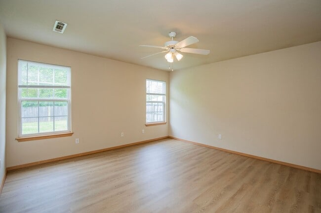 Building Photo - ***321 Grant Springs Street***