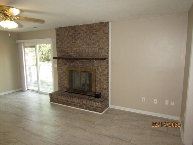 Building Photo - 1345 Dick Pond Rd