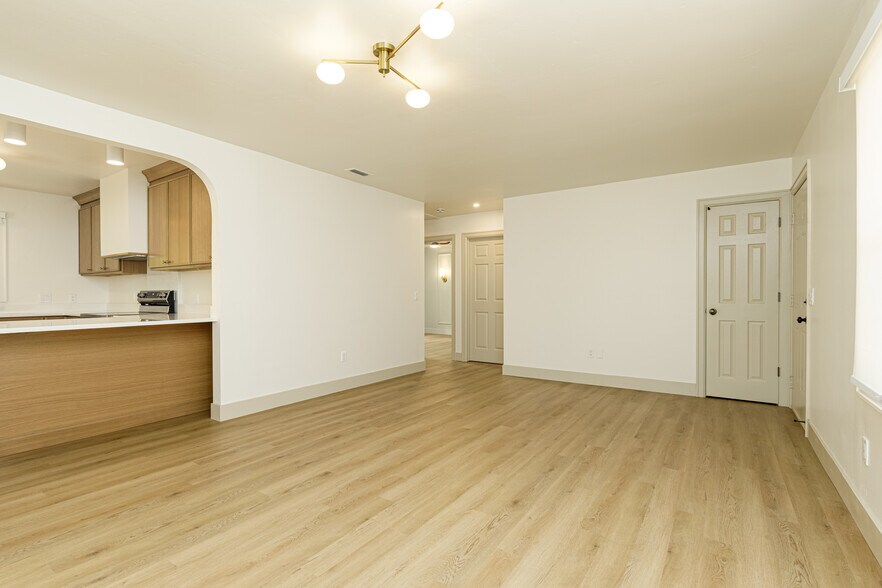 Building Photo - 2447 Delta Ct