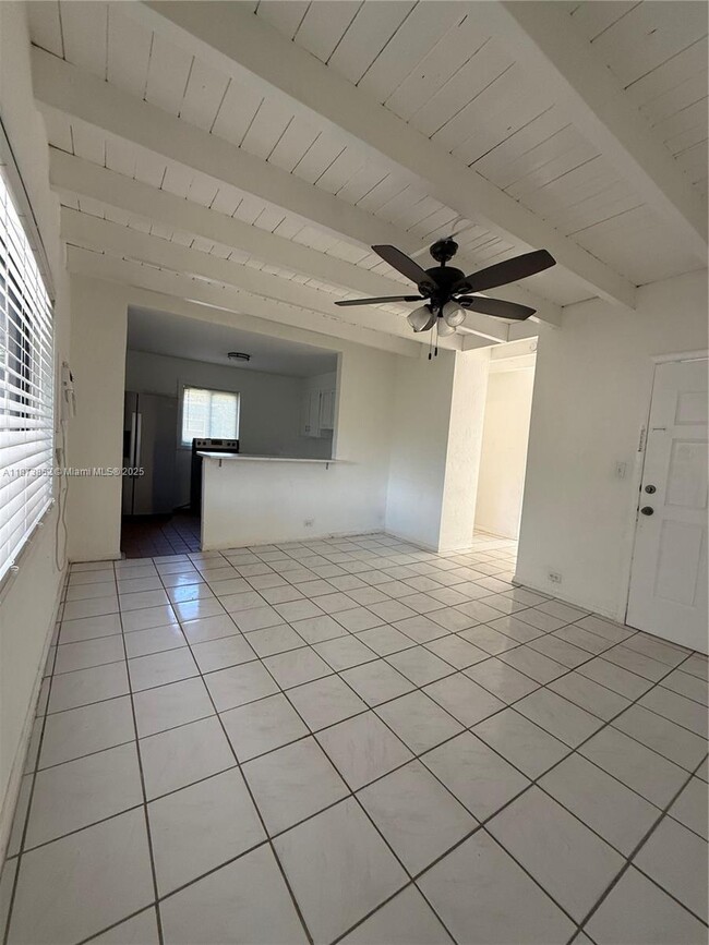 Building Photo - 1503 NE 128th St