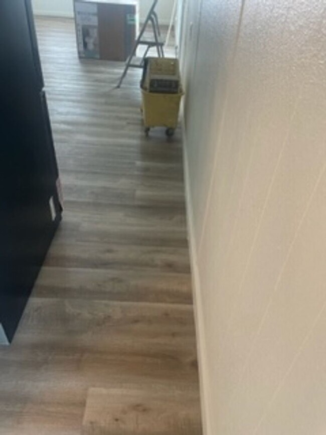 Building Photo - FOR RENT 55+COMMUNITY