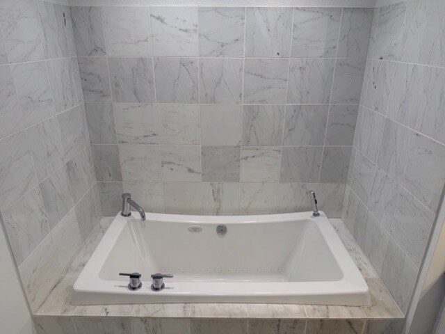 Building Photo - 150 E Robinson St