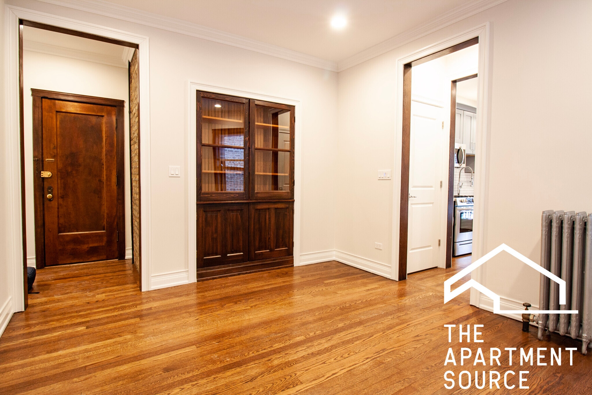 Building Photo - 652 W Buckingham Pl