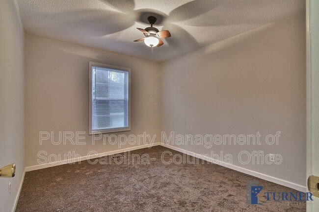 Building Photo - 801 Laurel Hill Ln