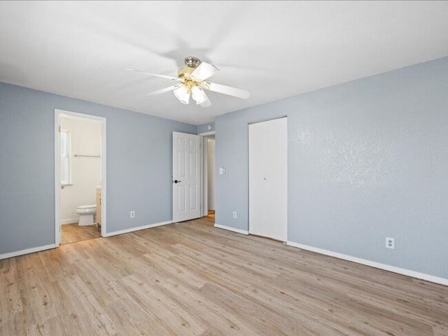 Building Photo - 8307 W Grand Ronde Pl