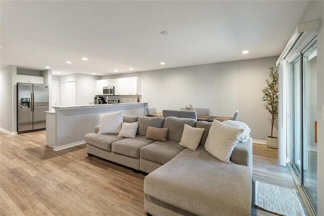 Building Photo - 2930 Fieldwood Cir