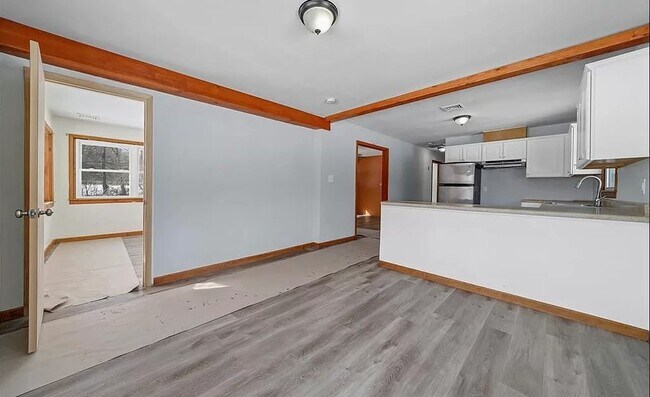 Building Photo - 204 Stony Ford Rd