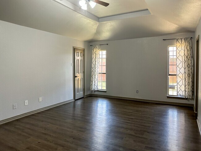 Building Photo - 7178 Rolling Fork Dr