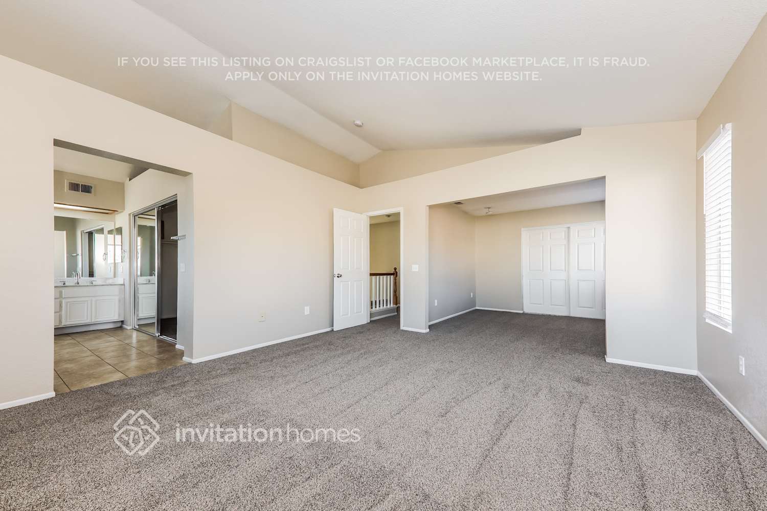 Building Photo - 2386 W Calle Celeste Dr