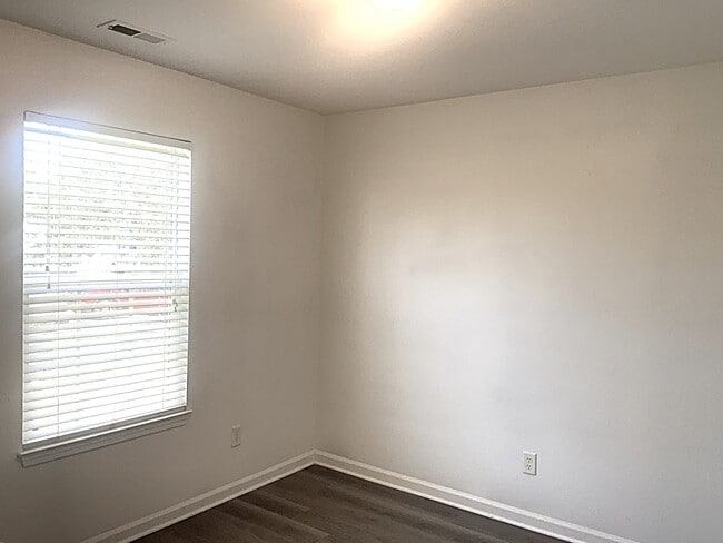 Building Photo - 1516 Clover Ridge Ct