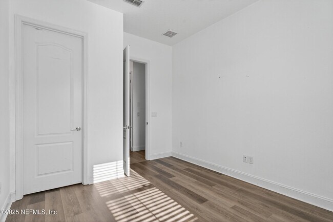 Building Photo - 215RENT Carina Trl