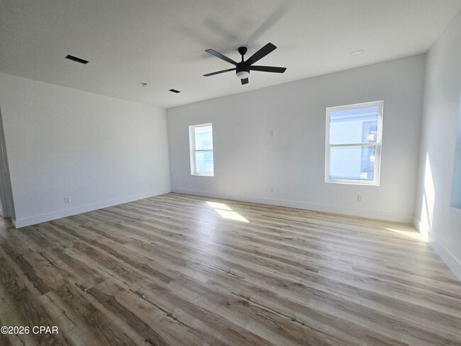 Building Photo - 9428 Starfish Ave