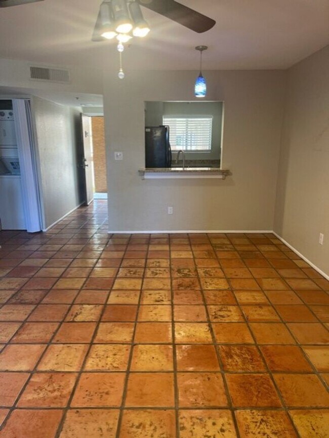 Building Photo - 2 Bed 2 Bath near Old Town Scottsdale