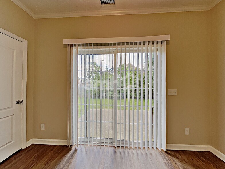 Building Photo - 5108 Bumblebee Dr