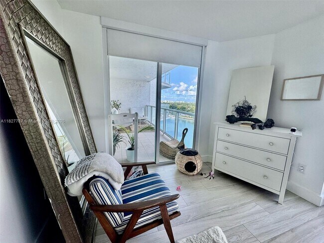 Building Photo - 5900 Collins Ave