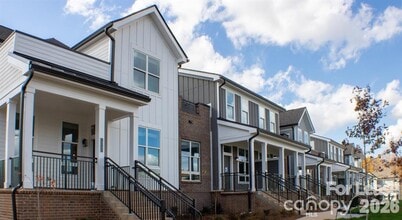 Building Photo - 17014 Fairmount Way