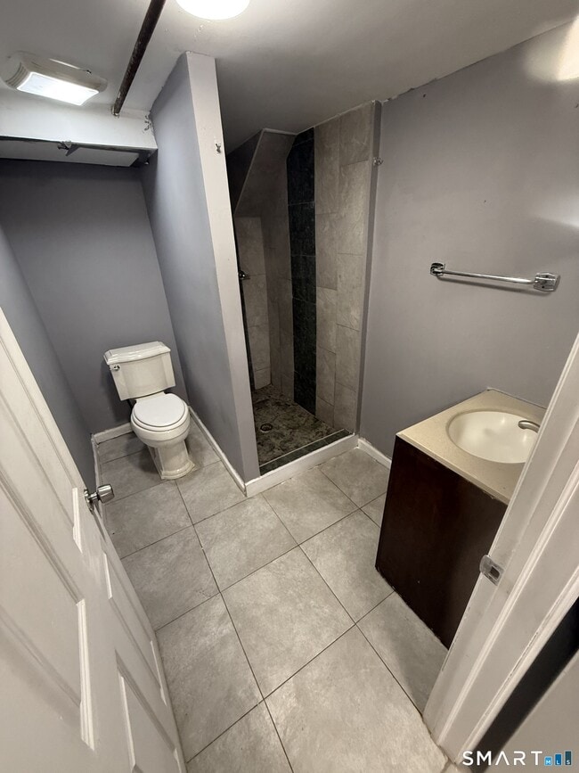 Building Photo - 42 Cottage St