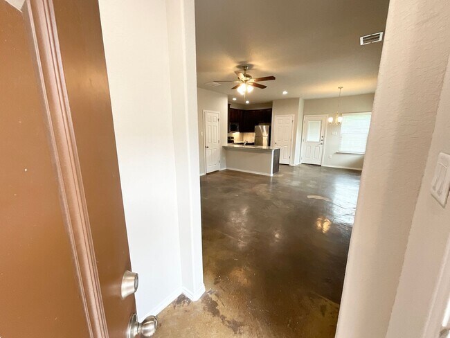Building Photo - Luxury 2-story | 3-bedroom | 2.5-bath  dup...