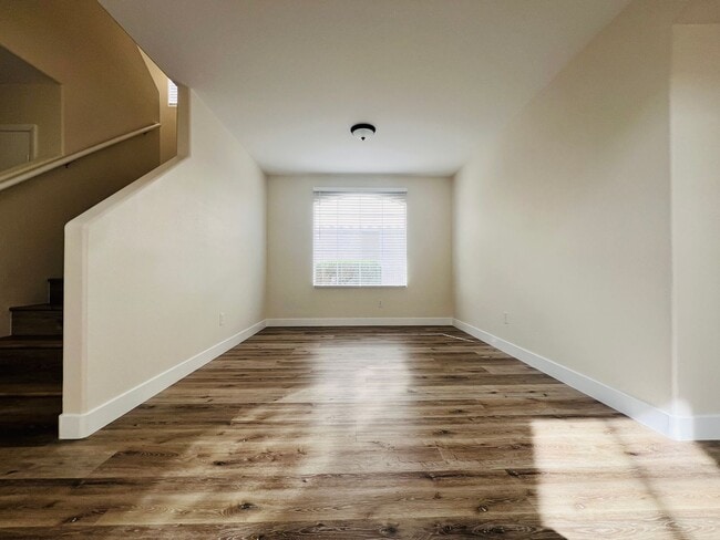 Building Photo - REMODELED, SPACIOUS, 4 BEDROOM HOME WITH VAULTED CEILINGS AND LOFT