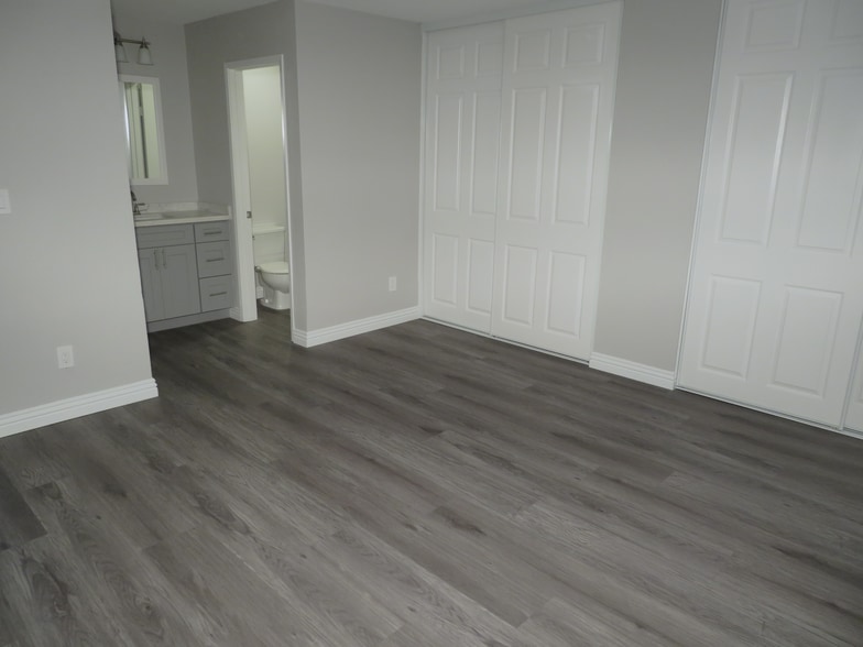 Master Bedroom - 7780 Parkway Dr