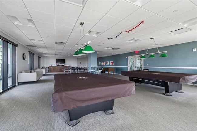 Building Photo - 1 Beach Dr SE