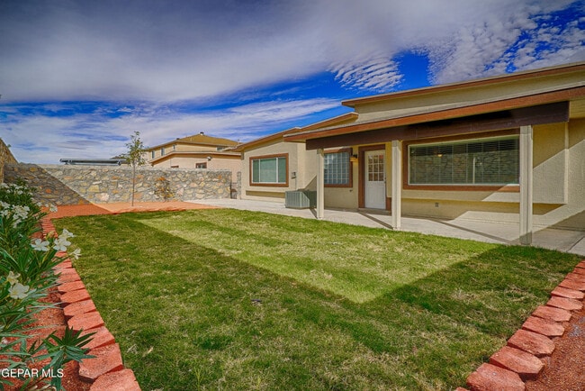 Building Photo - 11265 Acoma St