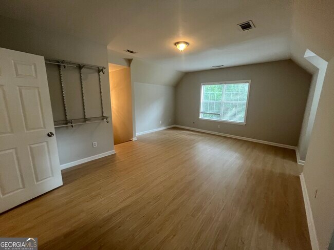 Building Photo - 3818 Elaine Ct