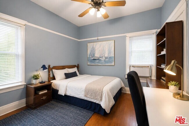 Building Photo - 2713 S La Salle Ave