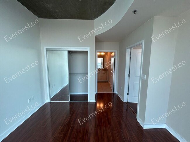 Building Photo - 3324 Peachtree Rd NE