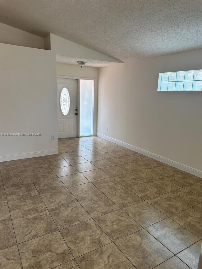 Building Photo - 16771 NW 74th Ct