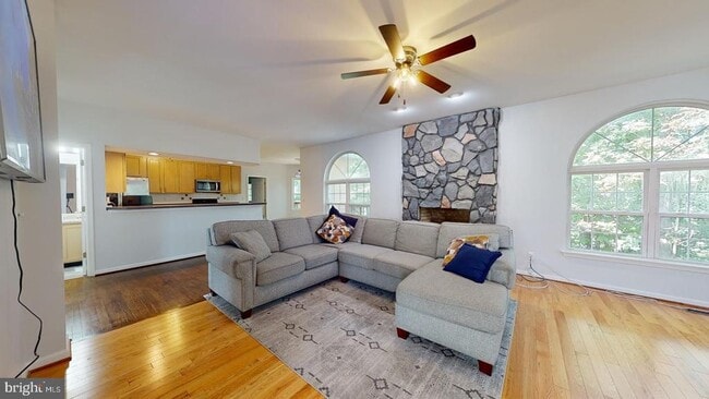 Building Photo - 9811 Fendale Ln