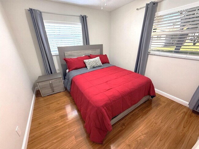 Building Photo - 2528 SW Natura Blvd