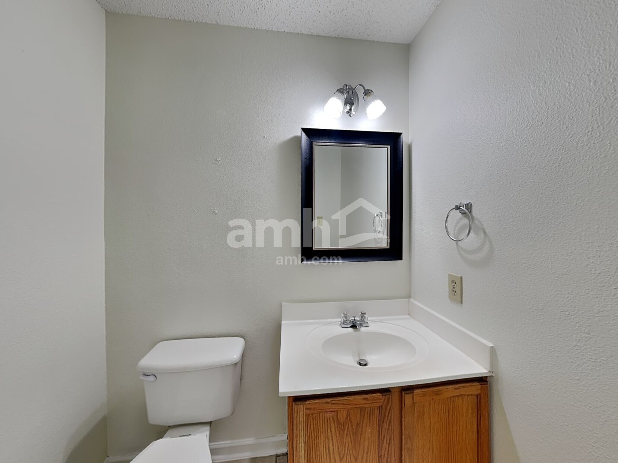 Building Photo - 8043 Cantura Mls