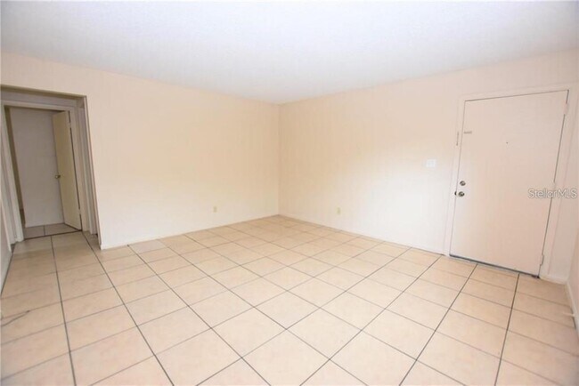 Building Photo - 1426 E Fern Rd