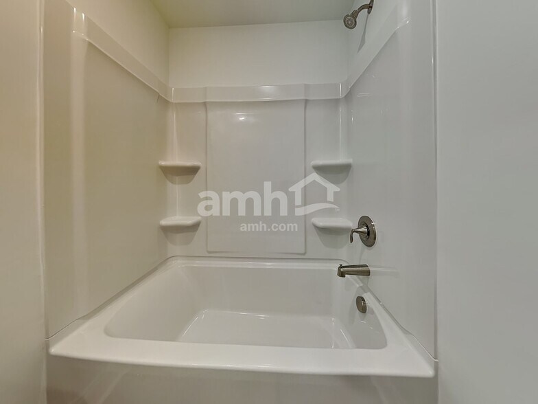 Building Photo - 168 Portside Pk Dr