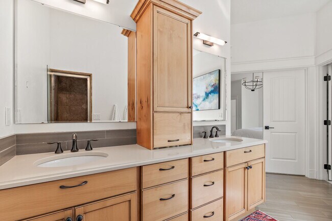 Building Photo - 3655 N Willowbar Ln