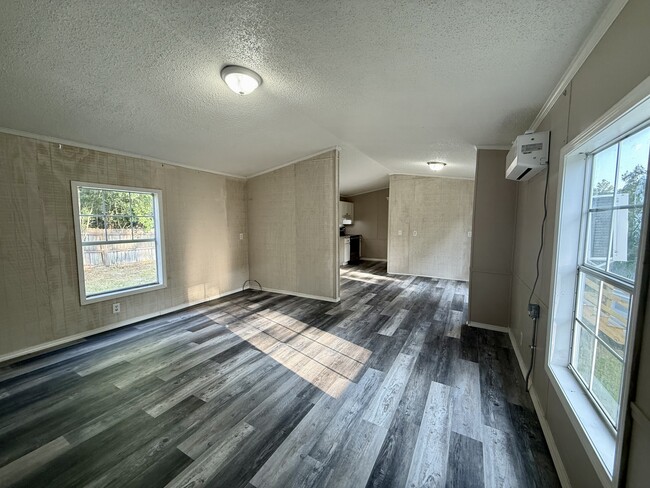 Building Photo - 18300 Brandi Ct