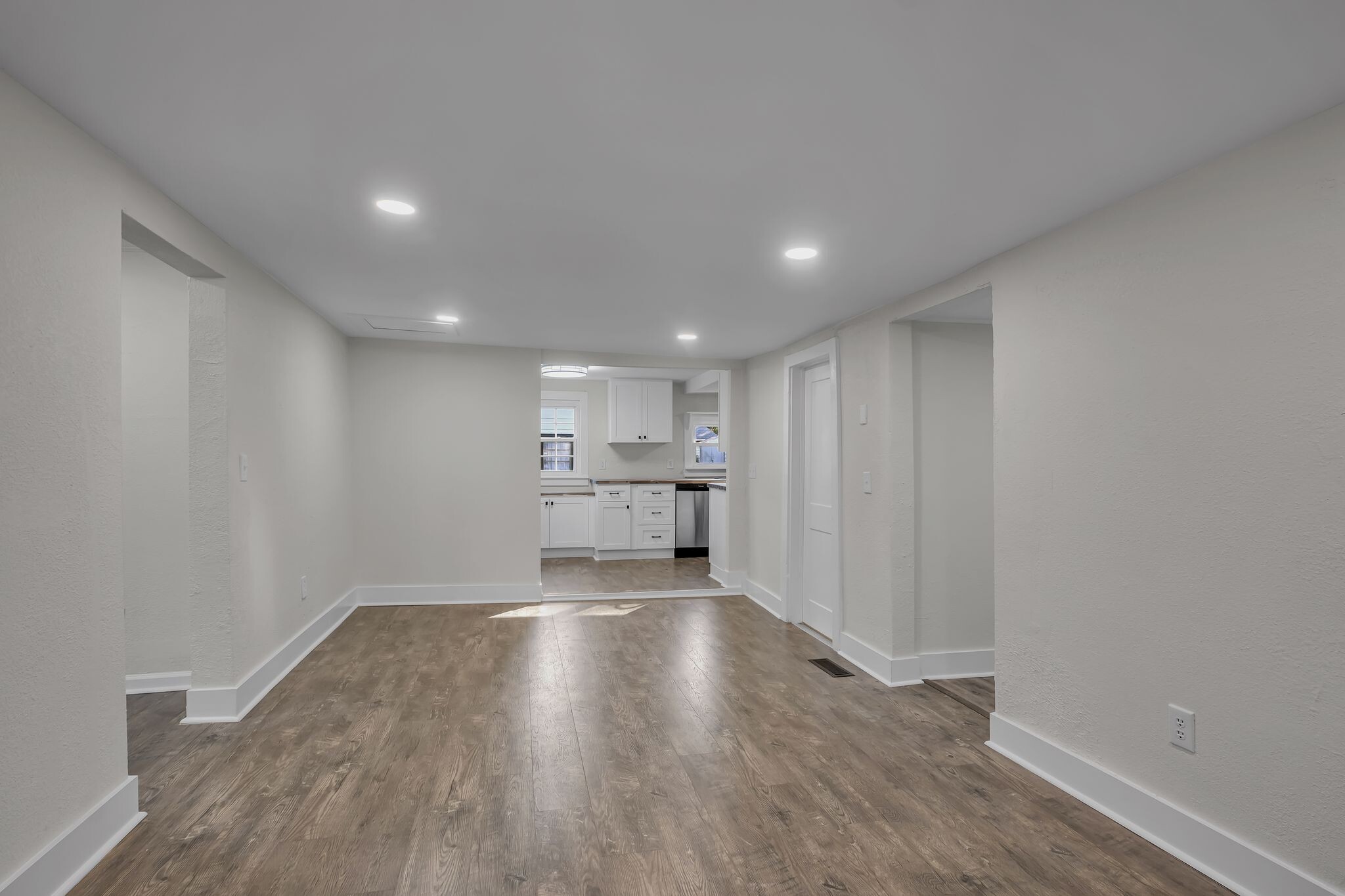 Building Photo - 403 Carpenter St