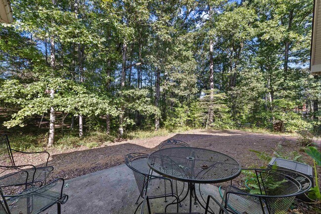 Building Photo - 129 Moudy Ln
